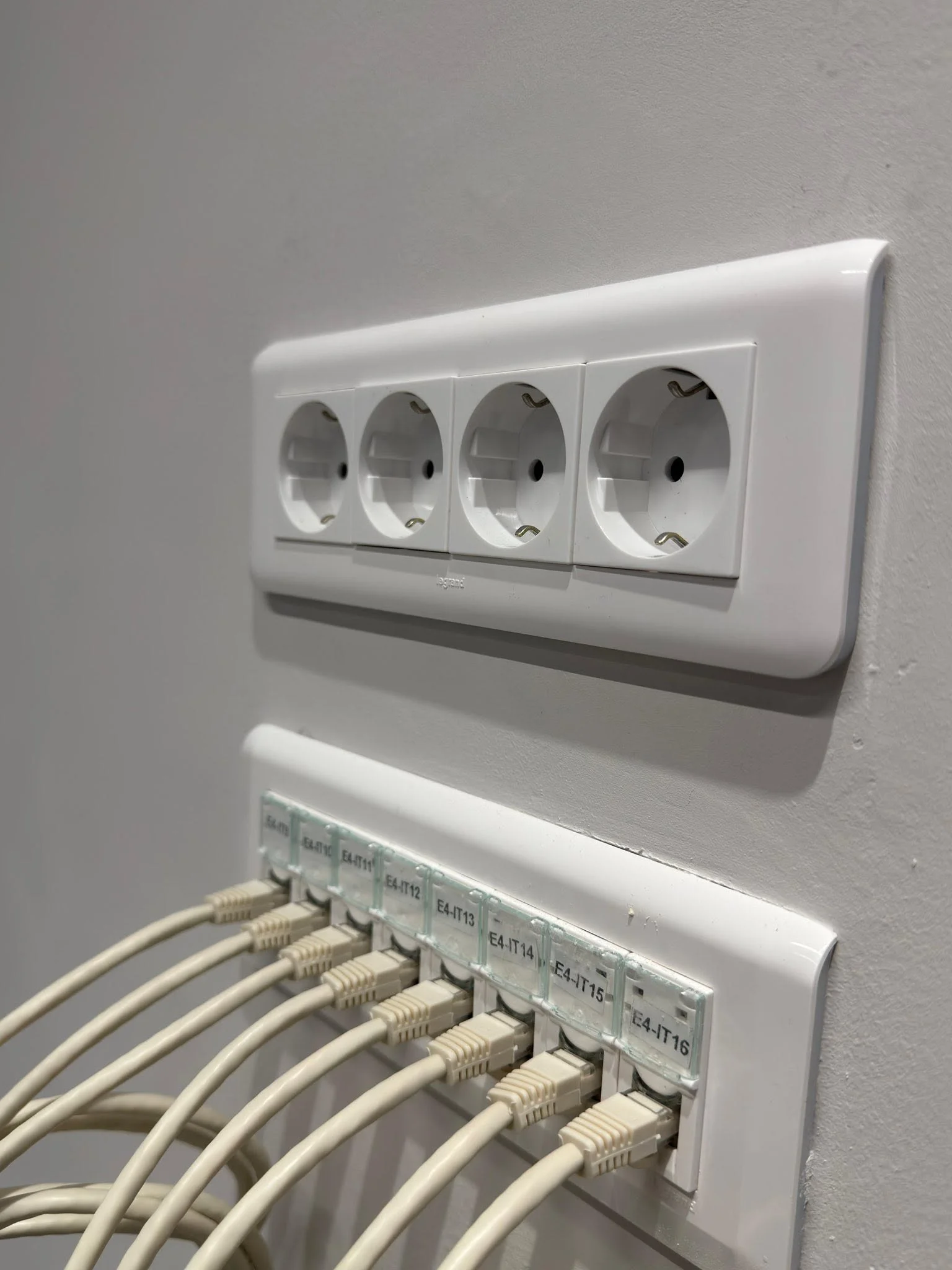 BT TETAROM Cluj-Napoca – Instalații Electrice